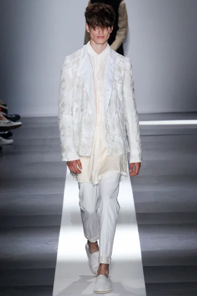 Look 22